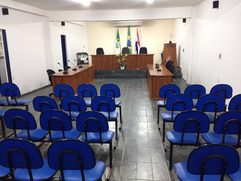 Câmara de Vereadores de Maxaranguape passa por reforma e a limpeza foi feita para receber os vereadores e população em geral