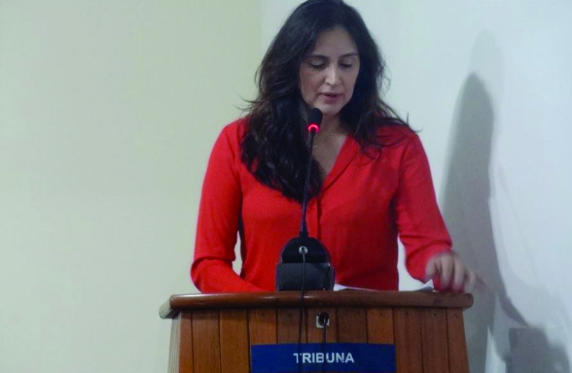 Vereadora Carla Lopes usa Tribuna para relatar sua viagem no Encontro de Vereadoras do PSDB